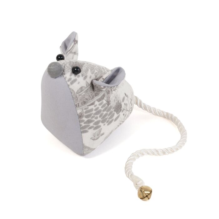 Pincushion: Mouse