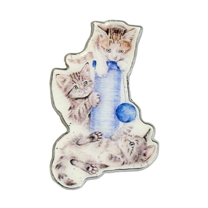 Wrendale Needleminder - Three's a crowd